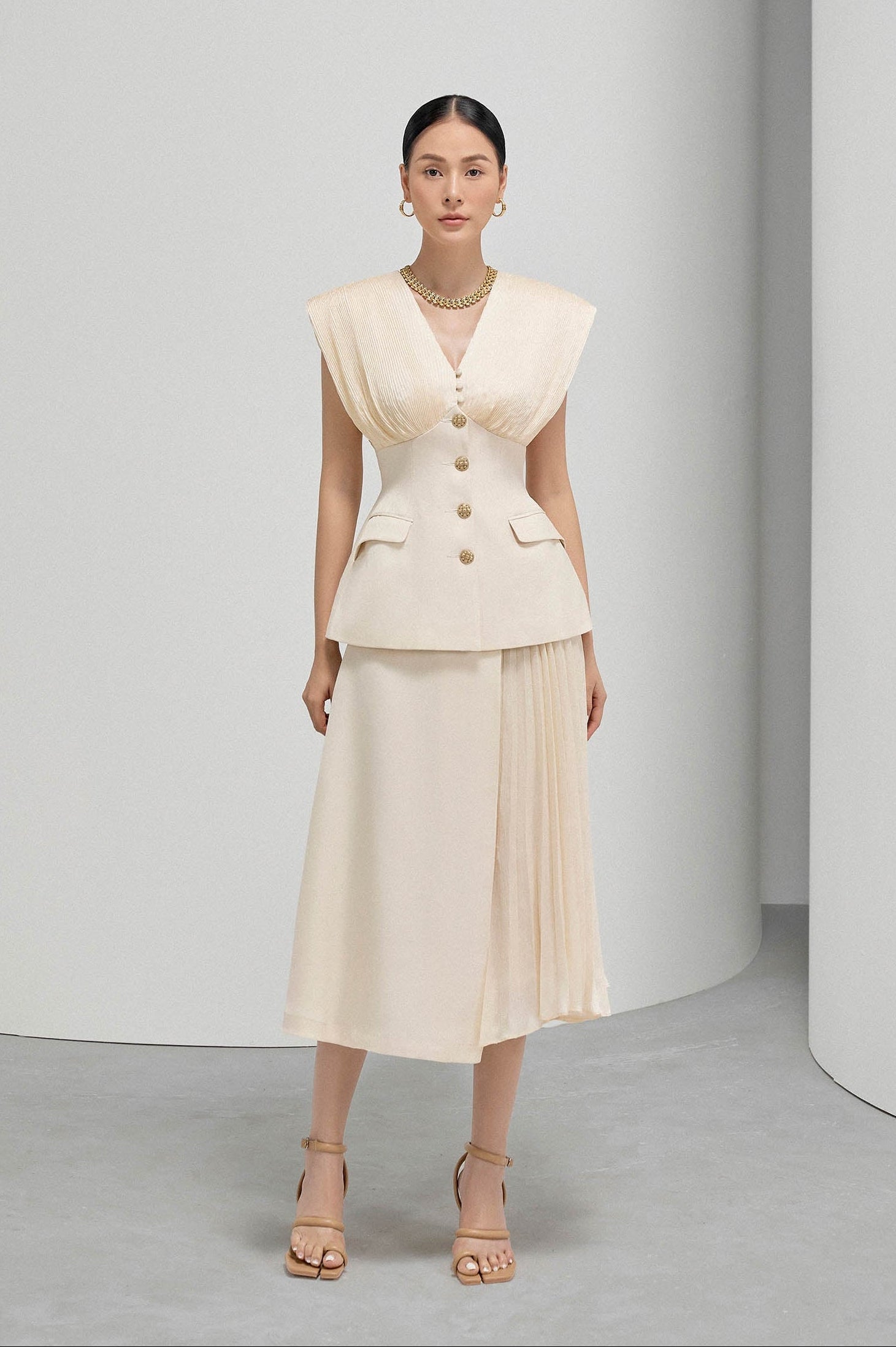 Pleated Straight Skirt image 0