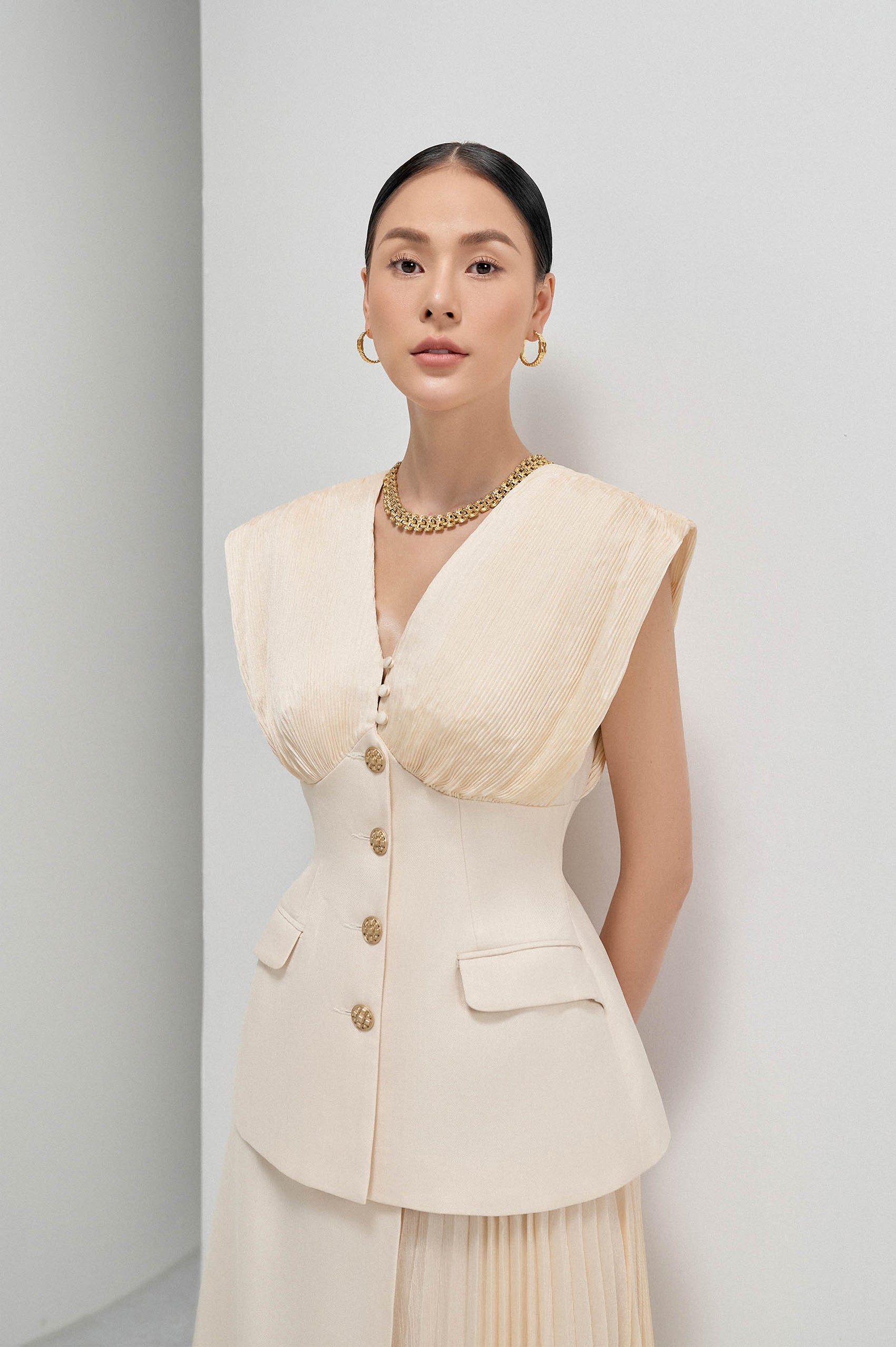 Ivory Grecian Radiance - L image