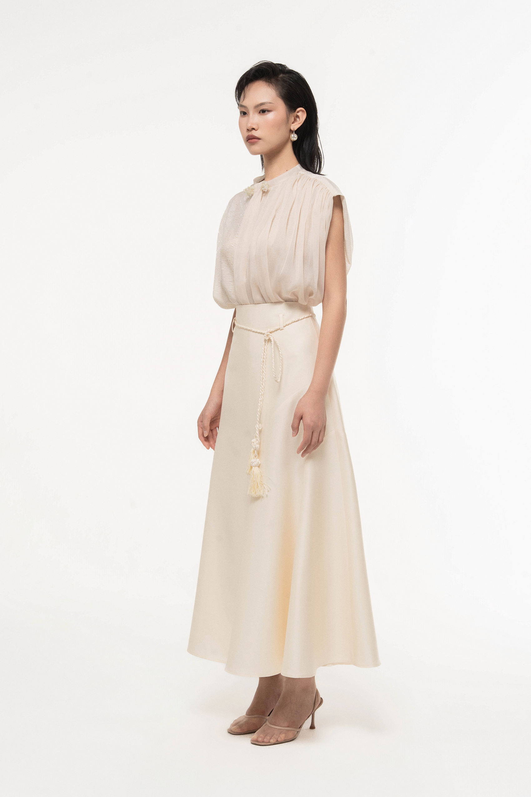 Draped Sleeveless Set Design