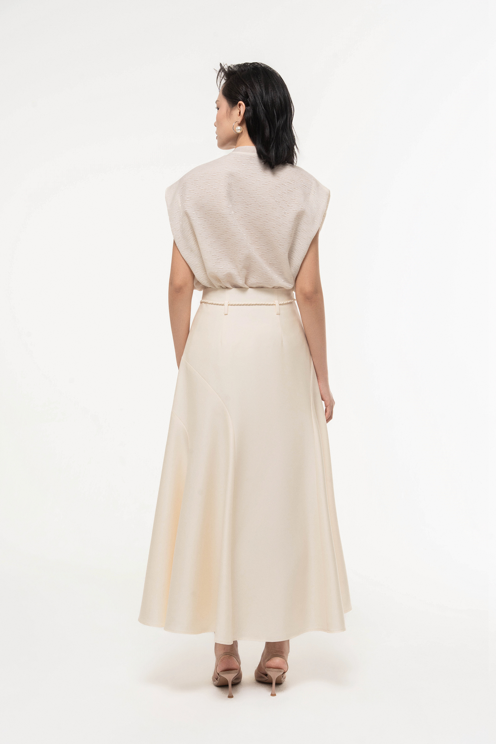 Draped Sleeveless Set Design
