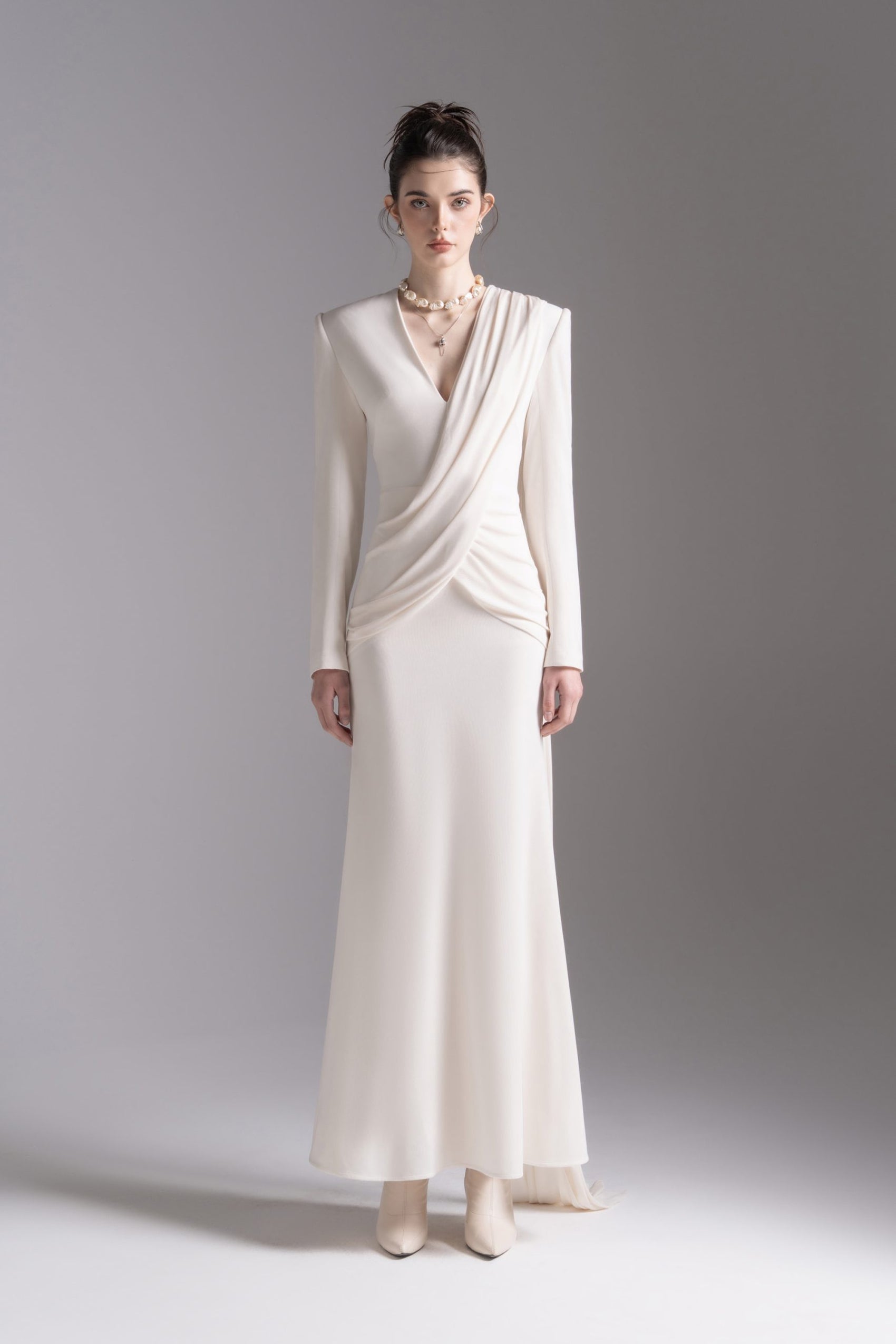 Vest Grace Gown in Light Cream