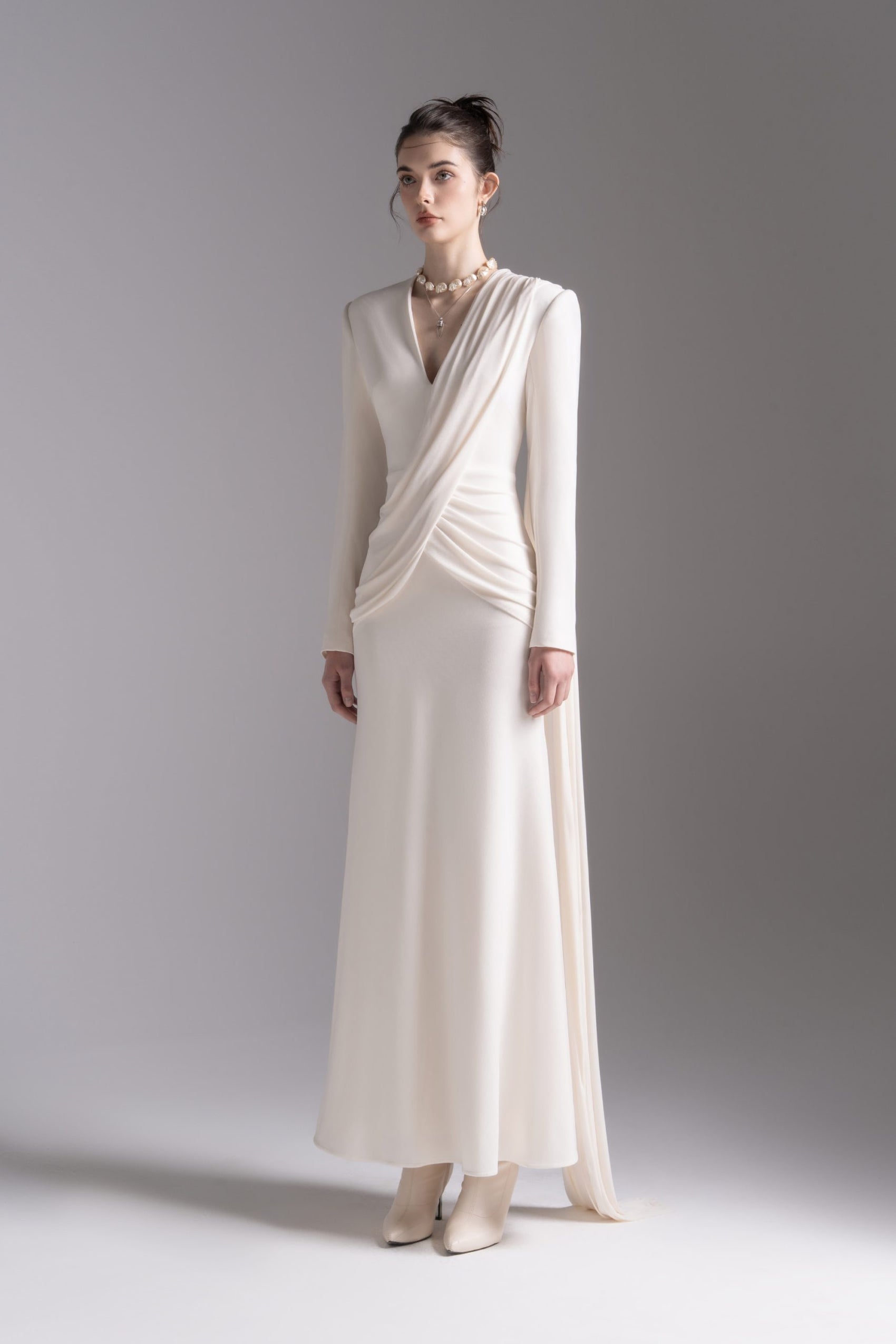 Vest Grace Gown in Light Cream