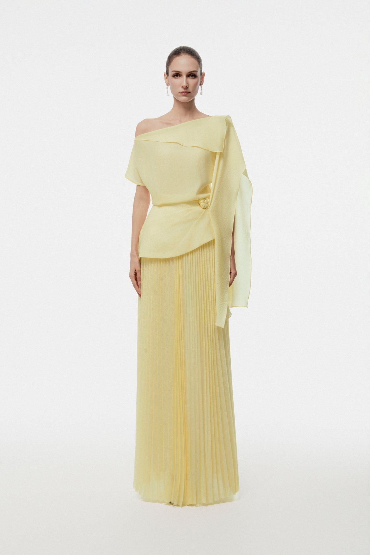 Asymmetric Draped Off-Shoulder Set Design