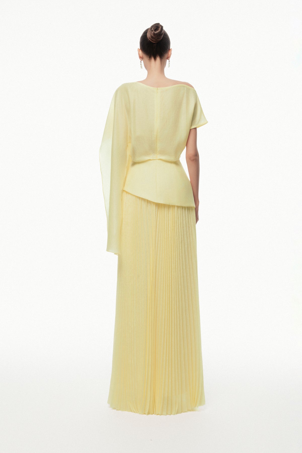Asymmetric Draped Off-Shoulder Set Design