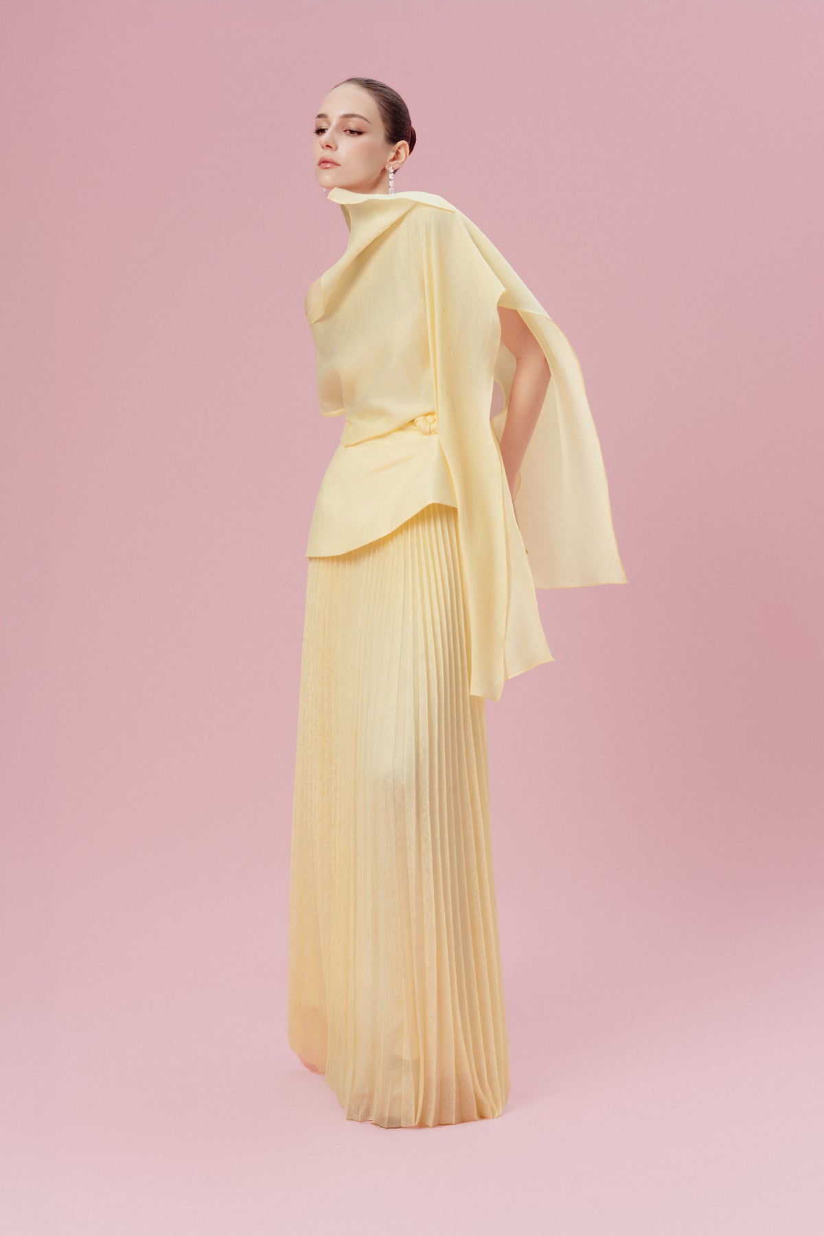 Asymmetric Draped Off-Shoulder Set Design
