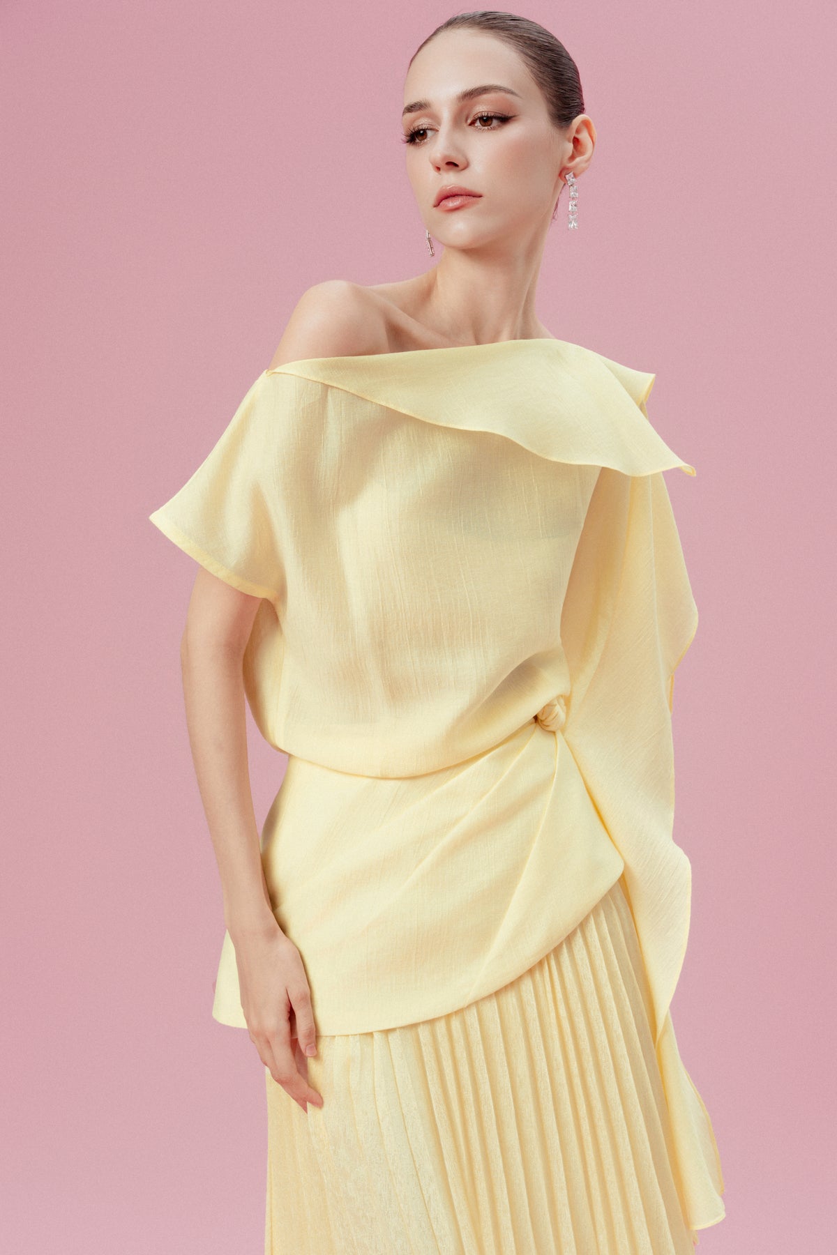 Asymmetric Draped Off-Shoulder Set Design