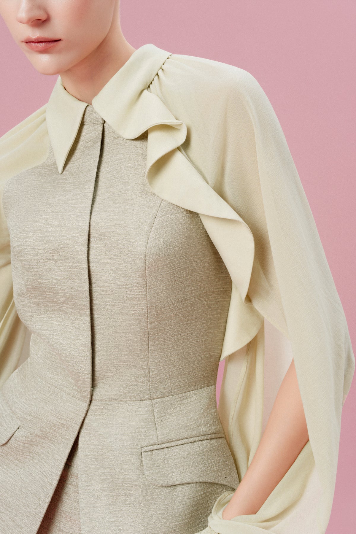 Sleeveless Tailored Set Design