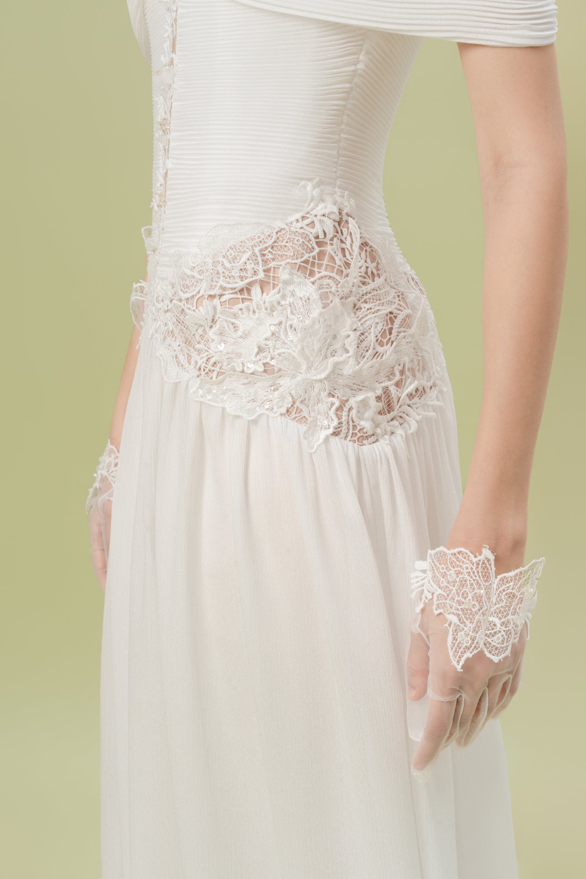 Off-Shoulder Lace Mixi Dress