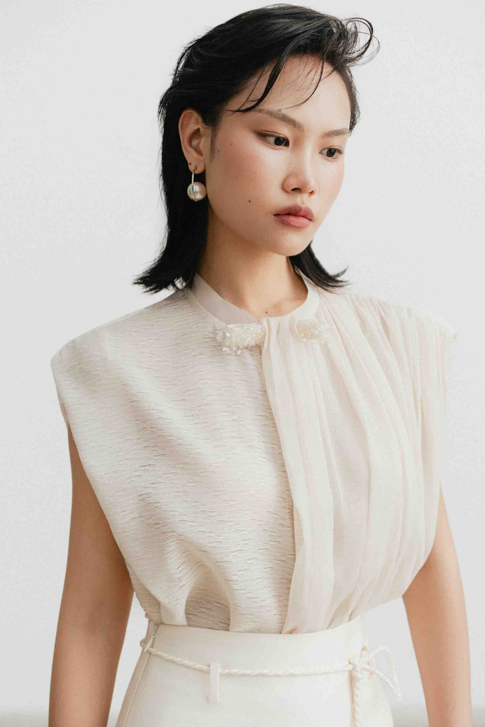Draped Sleeveless Set Design