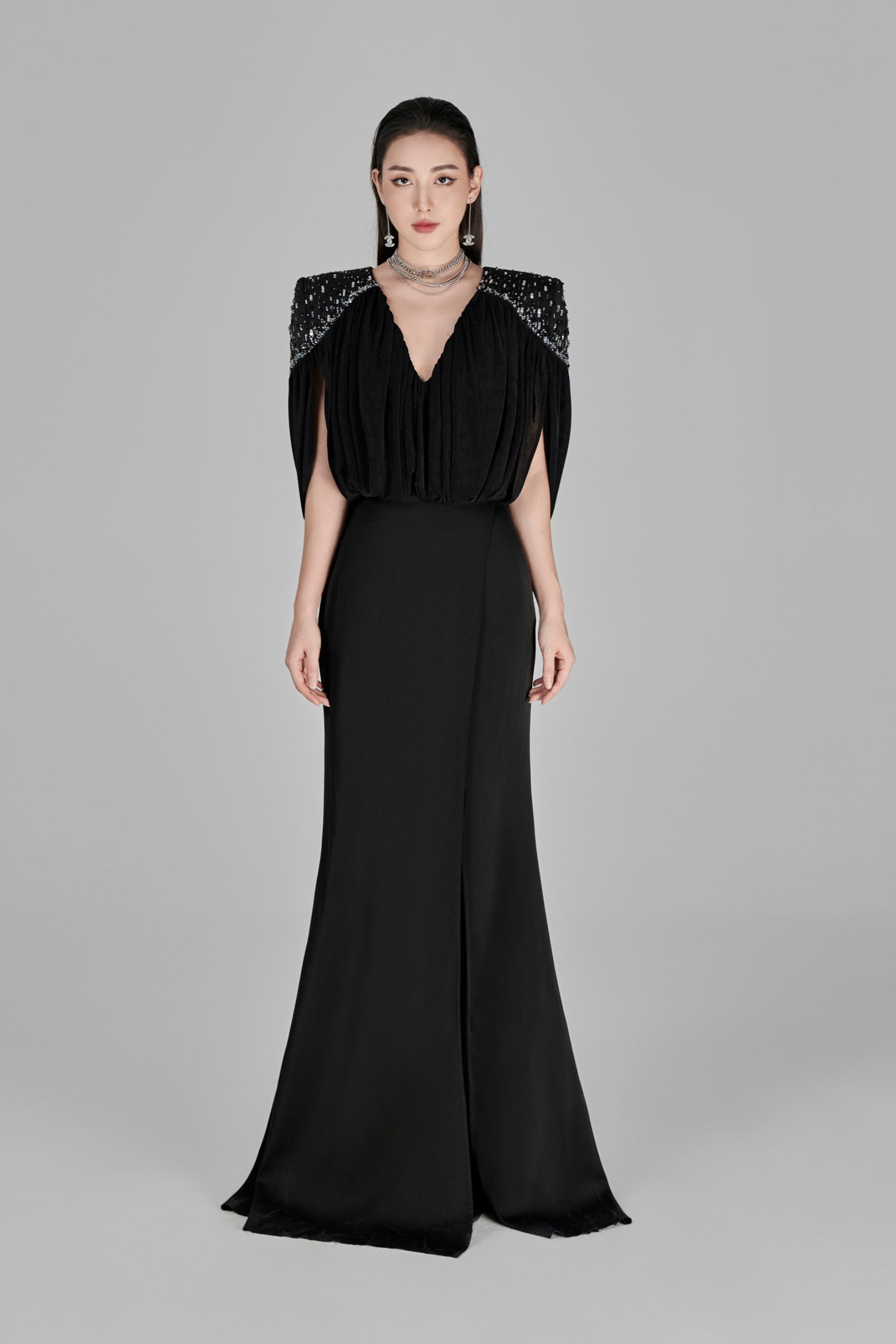 Leila V-neck Fishtail Gown