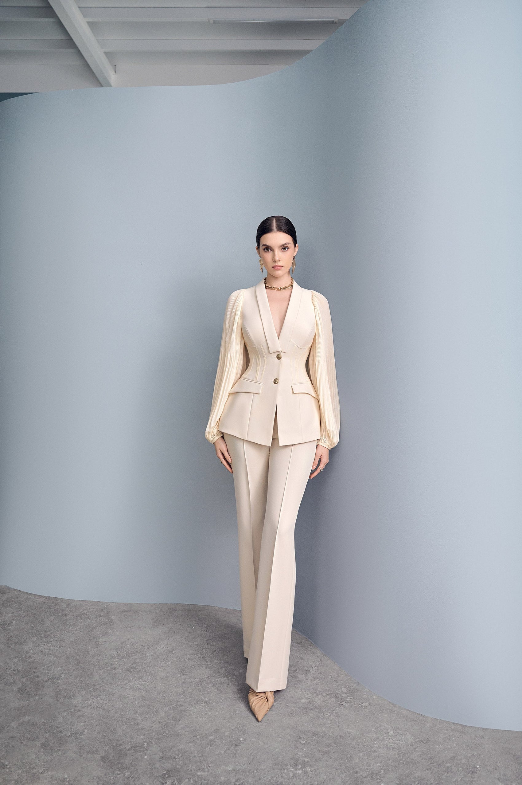 Flora Cream Puffy Sleeves Set Design