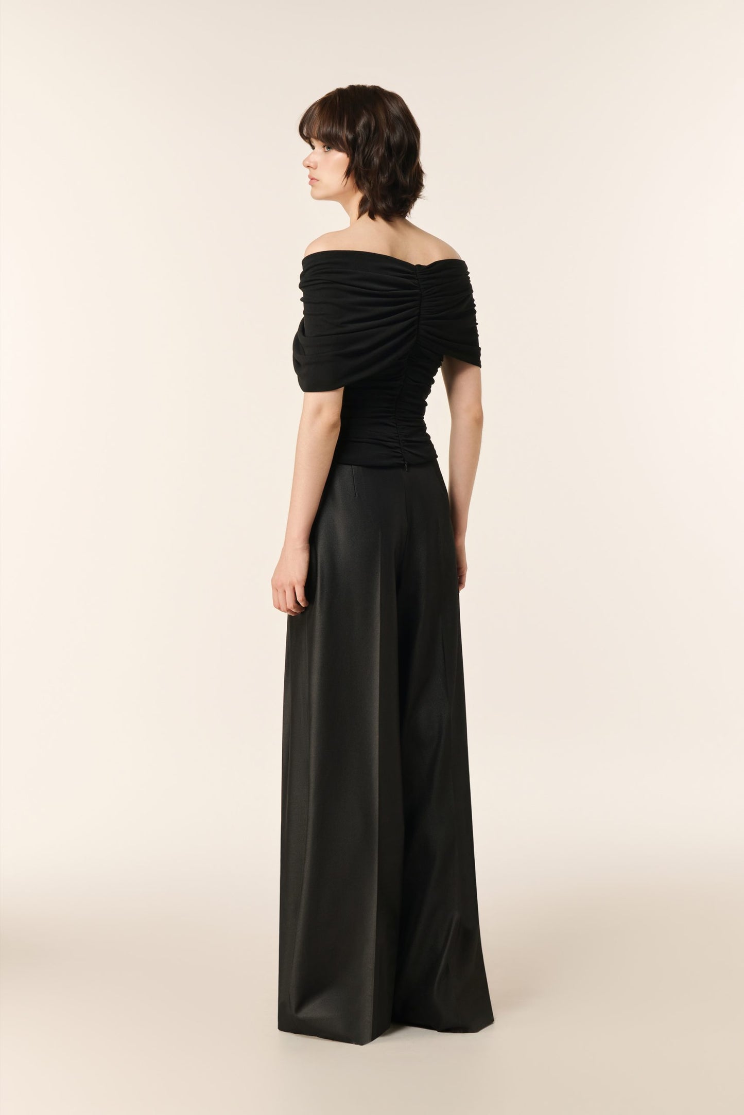 Ripple Croptop in Black image 2